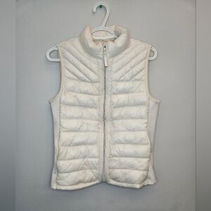 Gap Puffer Vest.  Cream. Size M